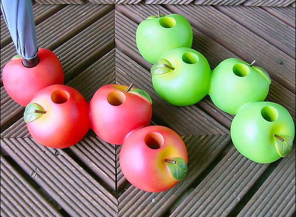 可愛いリンゴで玄関先を彩って。りんごの4本傘立て: 玄関インテリア